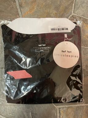 Little Sleepies Men's Short Sleeve Tee in Black with Pink Tag - 3XL